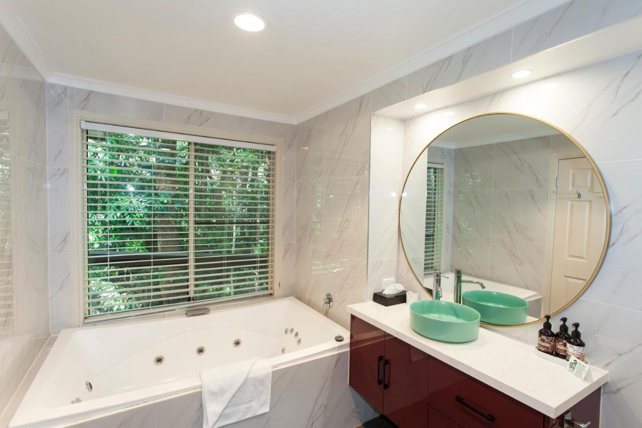 Songbirds Rainforest Retreat Tamborine Mountain Exterior photo
