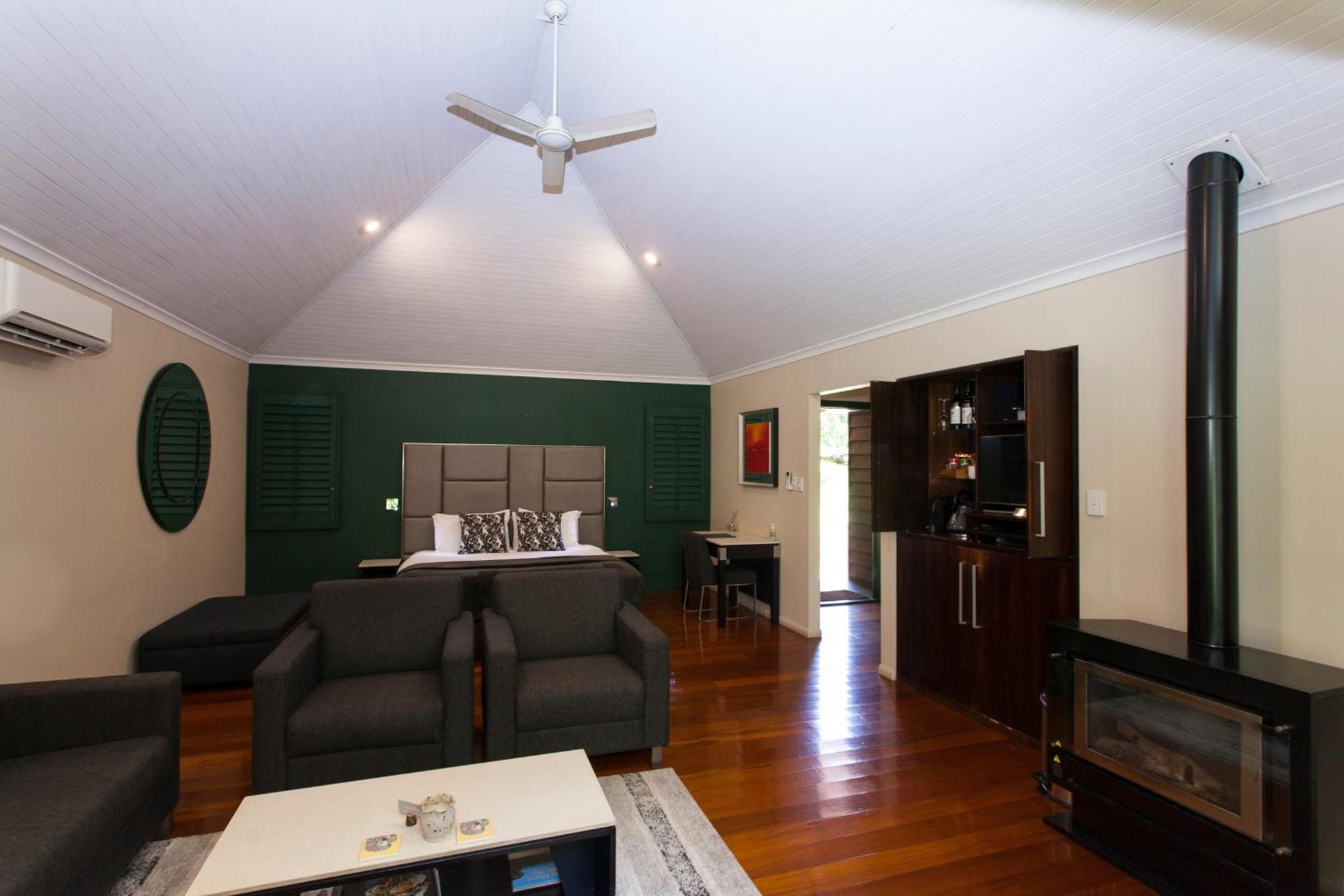 Songbirds Rainforest Retreat Tamborine Mountain Exterior photo