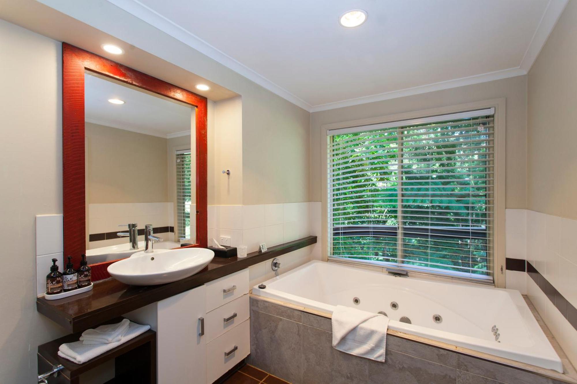 Songbirds Rainforest Retreat Tamborine Mountain Exterior photo